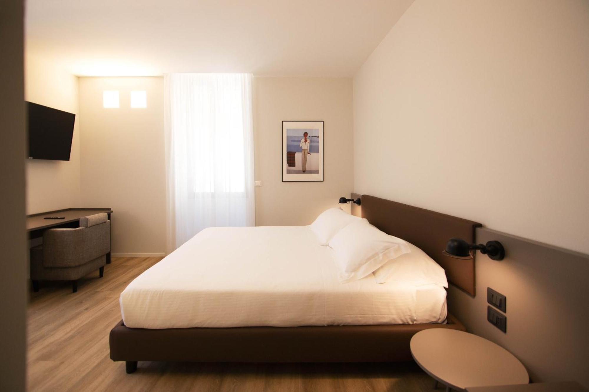 Palazzo Bellocchi - Suites & Apartments Brindisi Quarto foto